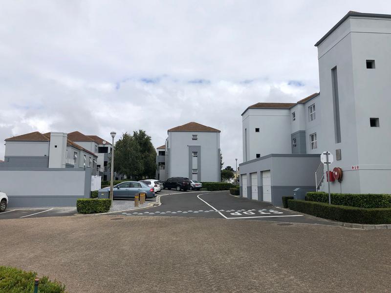 2 Bedroom Property for Sale in Vredekloof East Western Cape